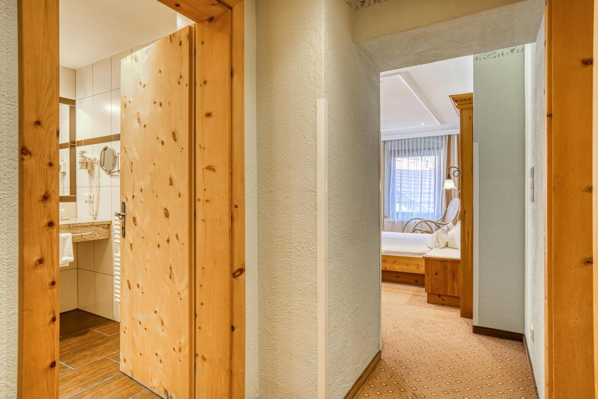 Posthotel Kassl 4 Oetz Kamer foto