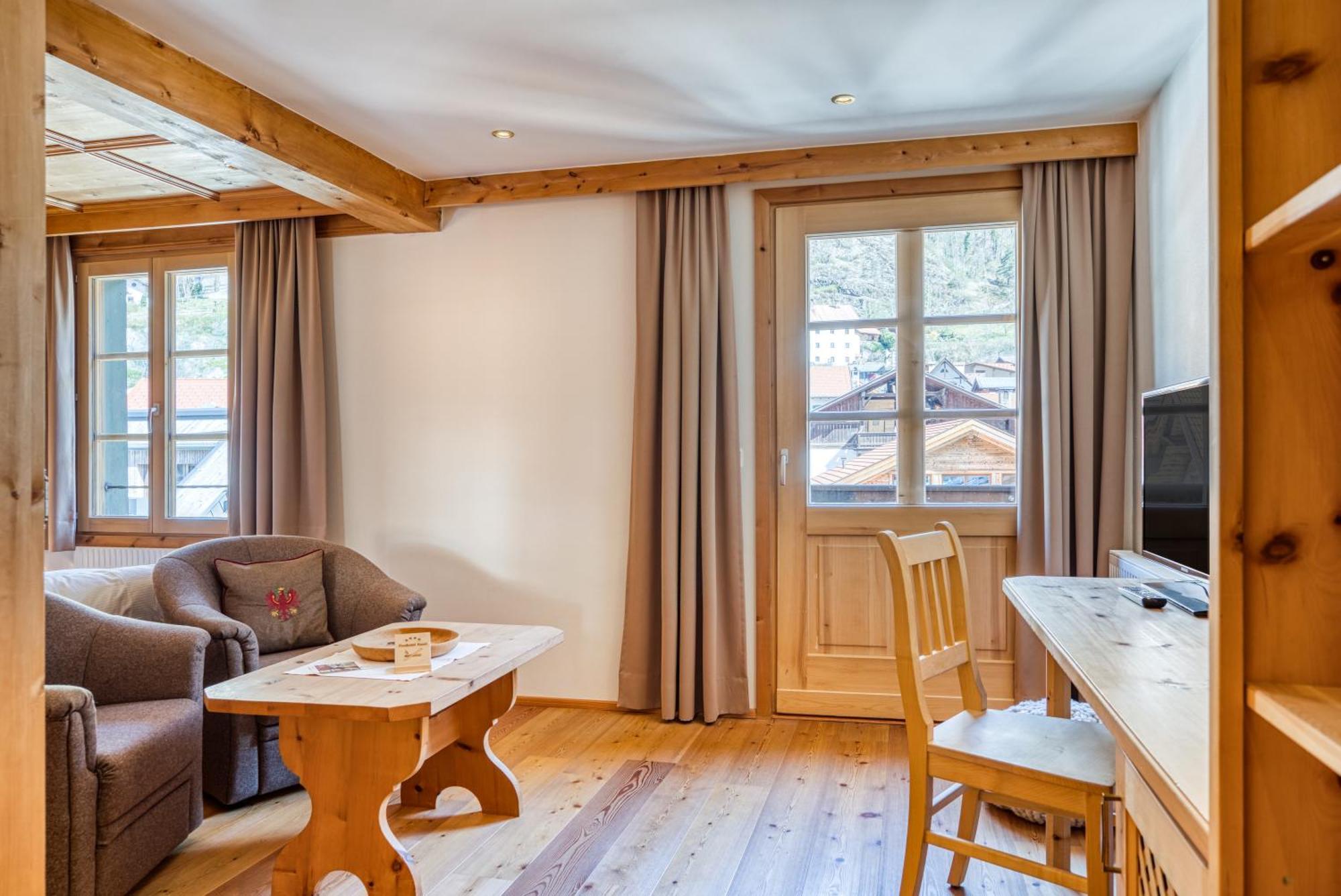 Posthotel Kassl 4 Oetz Buitenkant foto